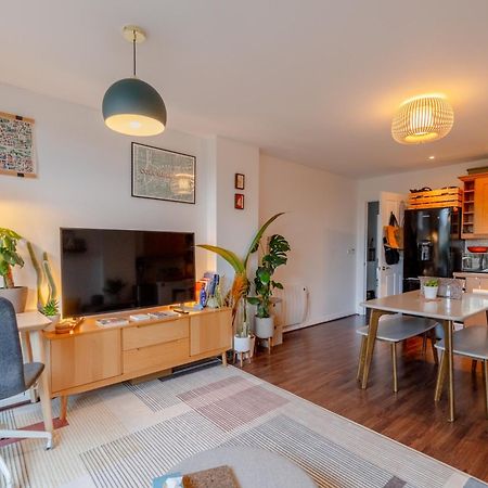 Vibrant & Modern 1Bd Flat - Hackney Apartman London Kültér fotó